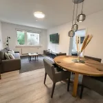 For Up To 6 Person With 4k Tv And Kitchen * 埃森