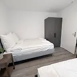公寓 For Up To 6 Person With 4k Tv And Kitchen 埃森