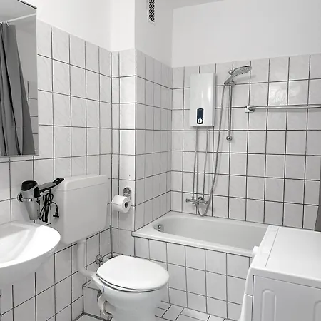 Apartment For Up To 6 Person With 4k Tv And Kitchen *