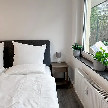 Apartment For Up To 6 Person With 4k Tv And Kitchen