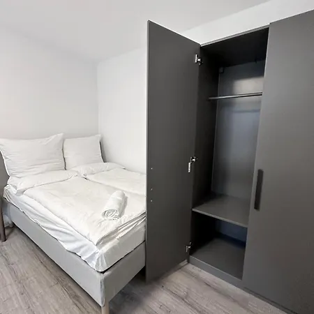 For Up To 6 Person With 4k Tv And Kitchen Apartment *