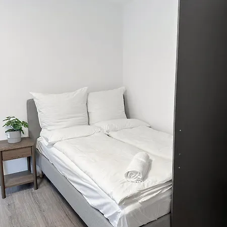 Apartment For Up To 6 Person With 4k Tv And Kitchen *