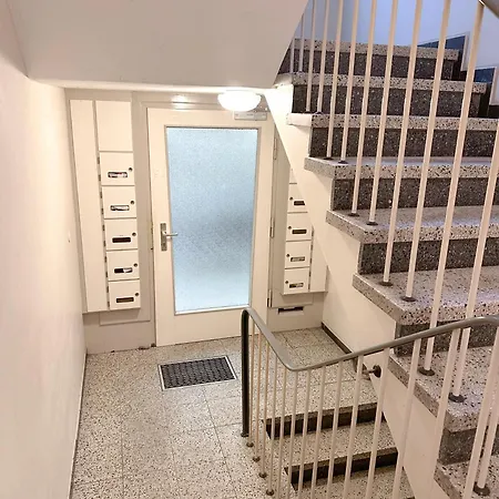 For Up To 6 Person With 4k Tv And Kitchen Apartment *