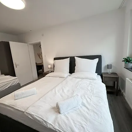 For Up To 6 Person With 4k Tv And Kitchen Apartment