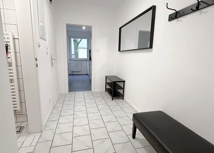 For Up To 6 Person With 4k Tv And Kitchen